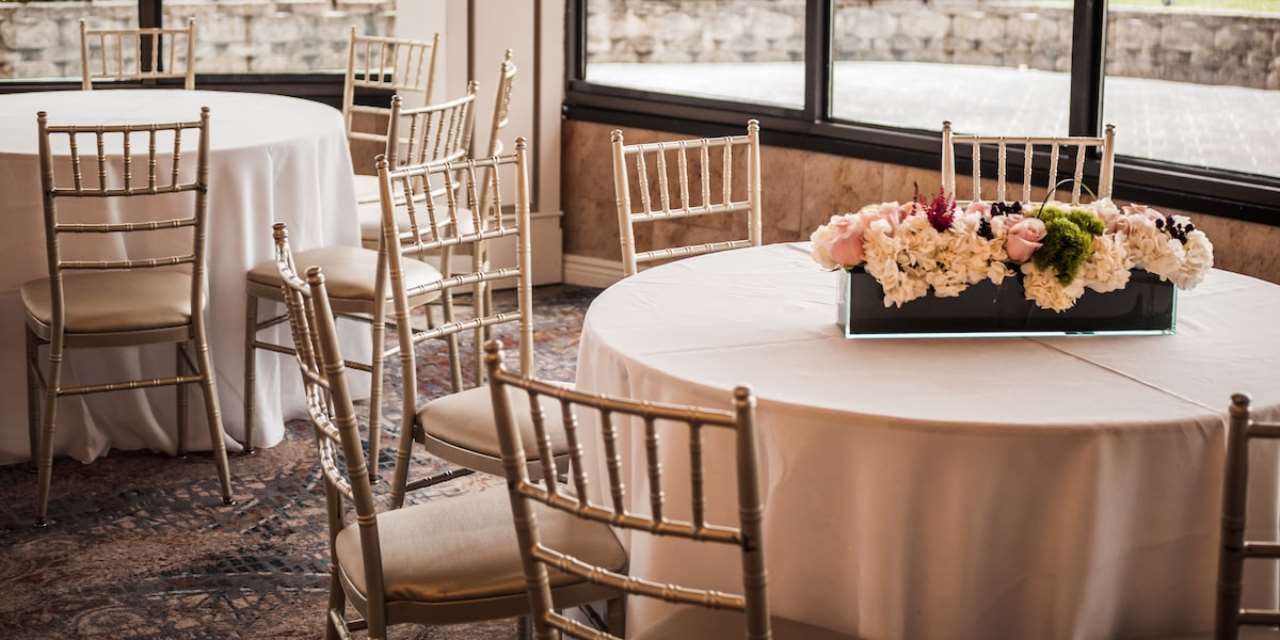 aluguel de mesas e cadeiras Indianópolis SP